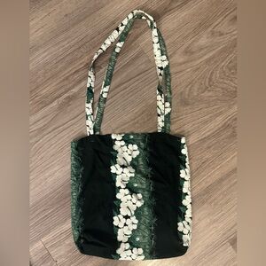 Dark green floral tote bag